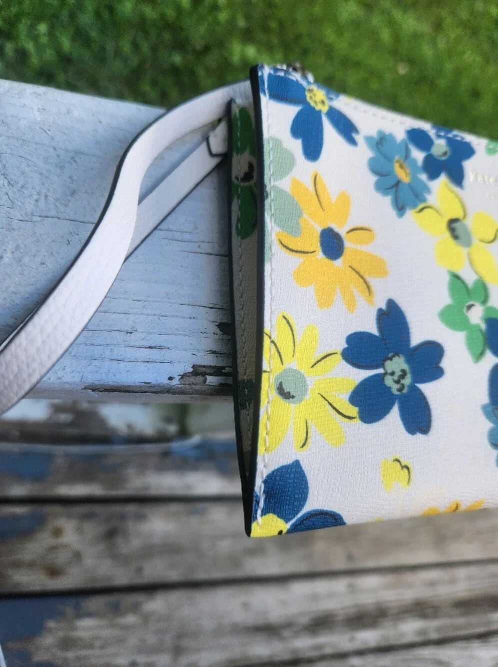 Kate Spade Floral Wristlet EUC